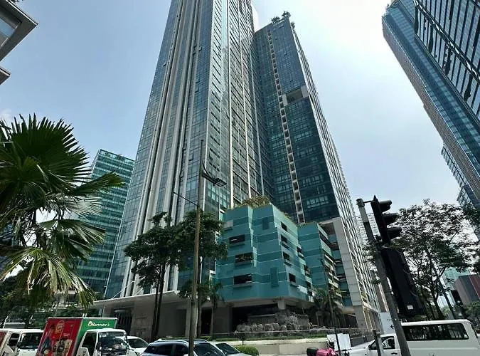 Cozy 1br In Bgc With Great View *