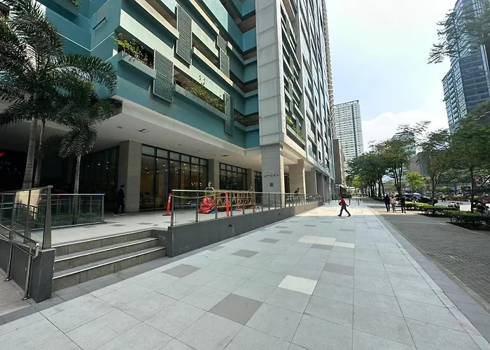 Cozy 1br In Bgc With Great View *